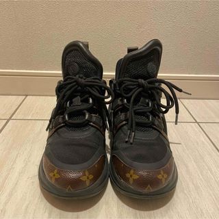 LOUIS VUITTON - LOUIS VUITTON LV アークライト・ライン スニーカー LOUIS VUITTON - LOUIS VUITTON LV アークライト・ライン スニーカー