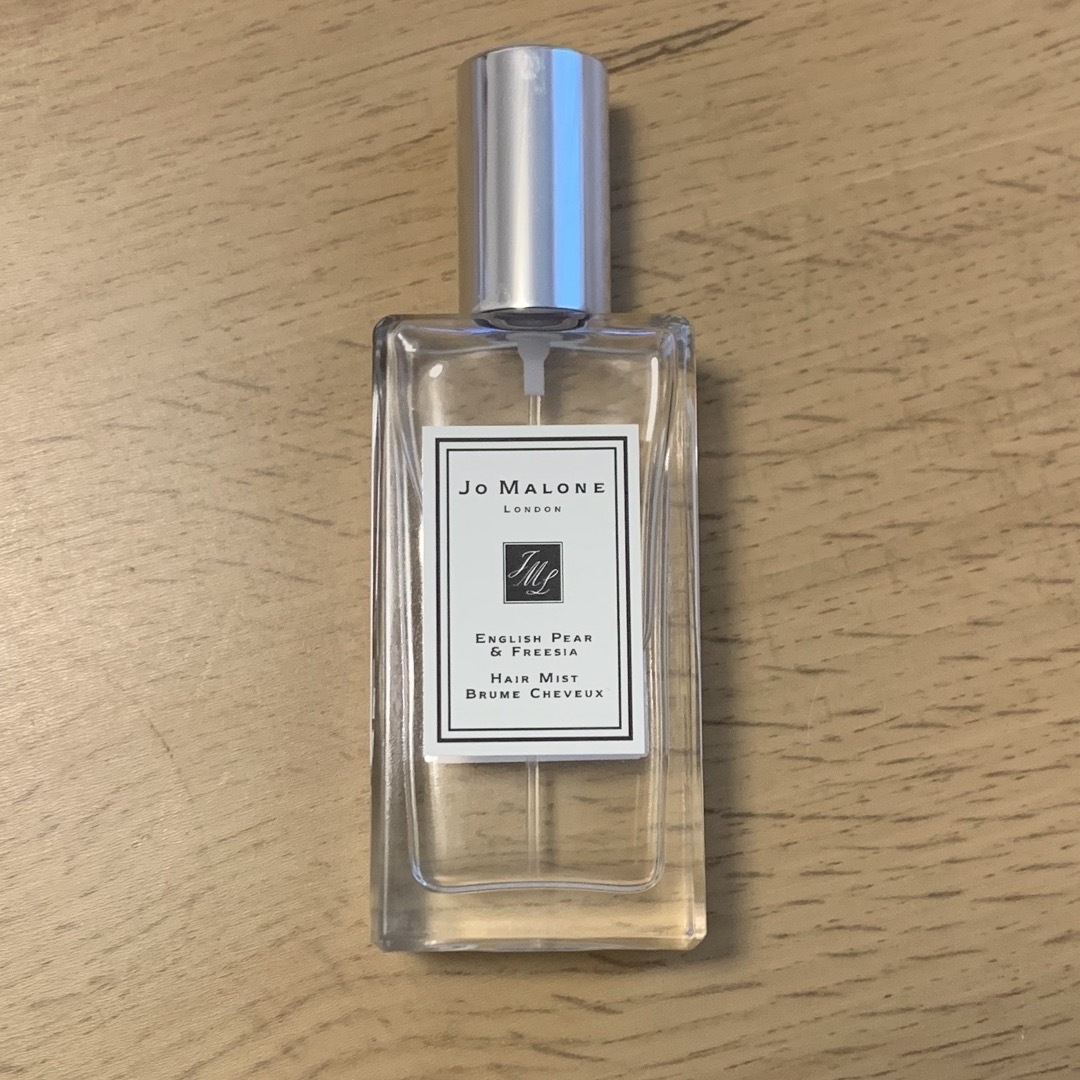 Jo Malone(ジョーマローン)のJO MALONE イングリッシュペアー＆フリージア ヘア ミスト 30ml コスメ/美容のヘアケア/スタイリング(ヘアウォーター/ヘアミスト)の商品写真