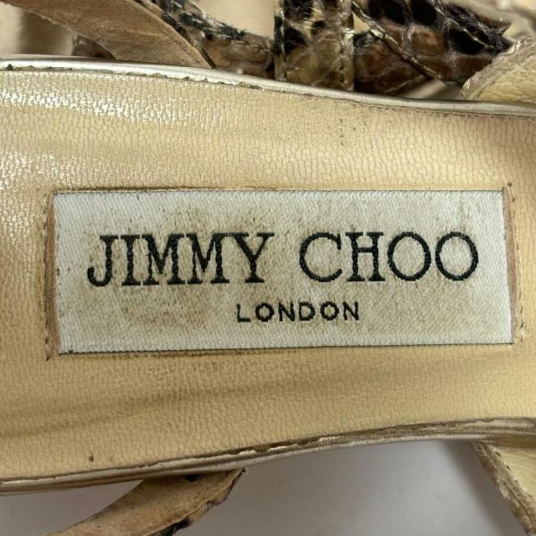 JIMMY CHOO(ジミーチュウ)のJIMMY CHOO(ジミーチュウ) サンダル 35 レディース - ベージュ×ダークブラウン 型押し加工/ウェッジソール レザー レディースの靴/シューズ(サンダル)の商品写真