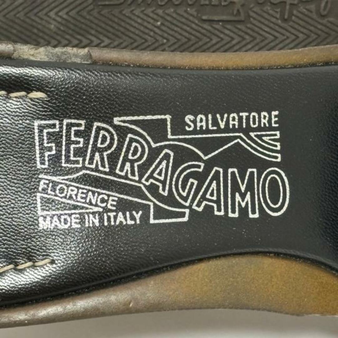 Salvatore Ferragamo(サルヴァトーレフェラガモ)のSalvatoreFerragamo(サルバトーレフェラガモ) ミュール 6 D レディース - 黒 ウェッジソール レザー レディースの靴/シューズ(ミュール)の商品写真