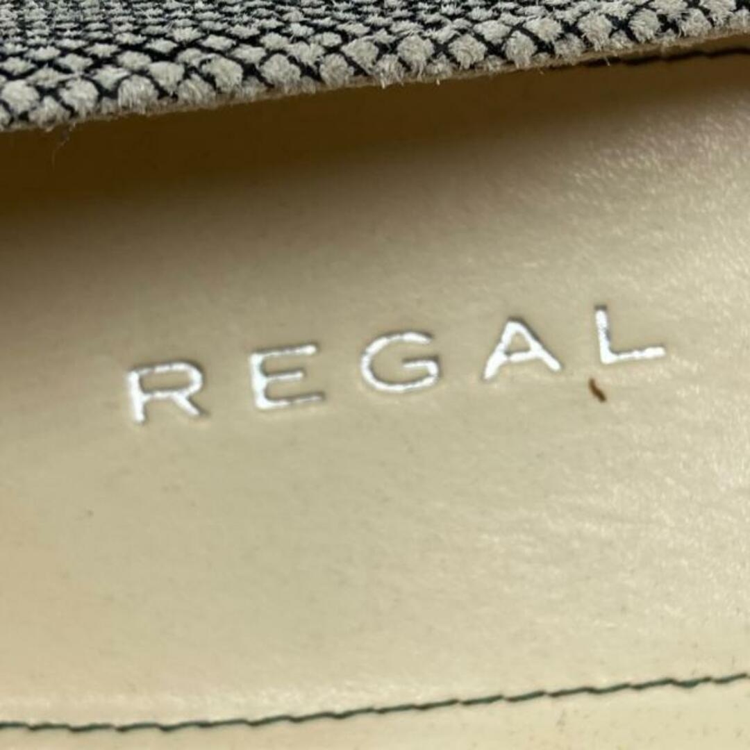 REGAL(リーガル)のREGAL(リーガル) パンプス 24 レディース - グレー×黒 リボン スエード レディースの靴/シューズ(ハイヒール/パンプス)の商品写真