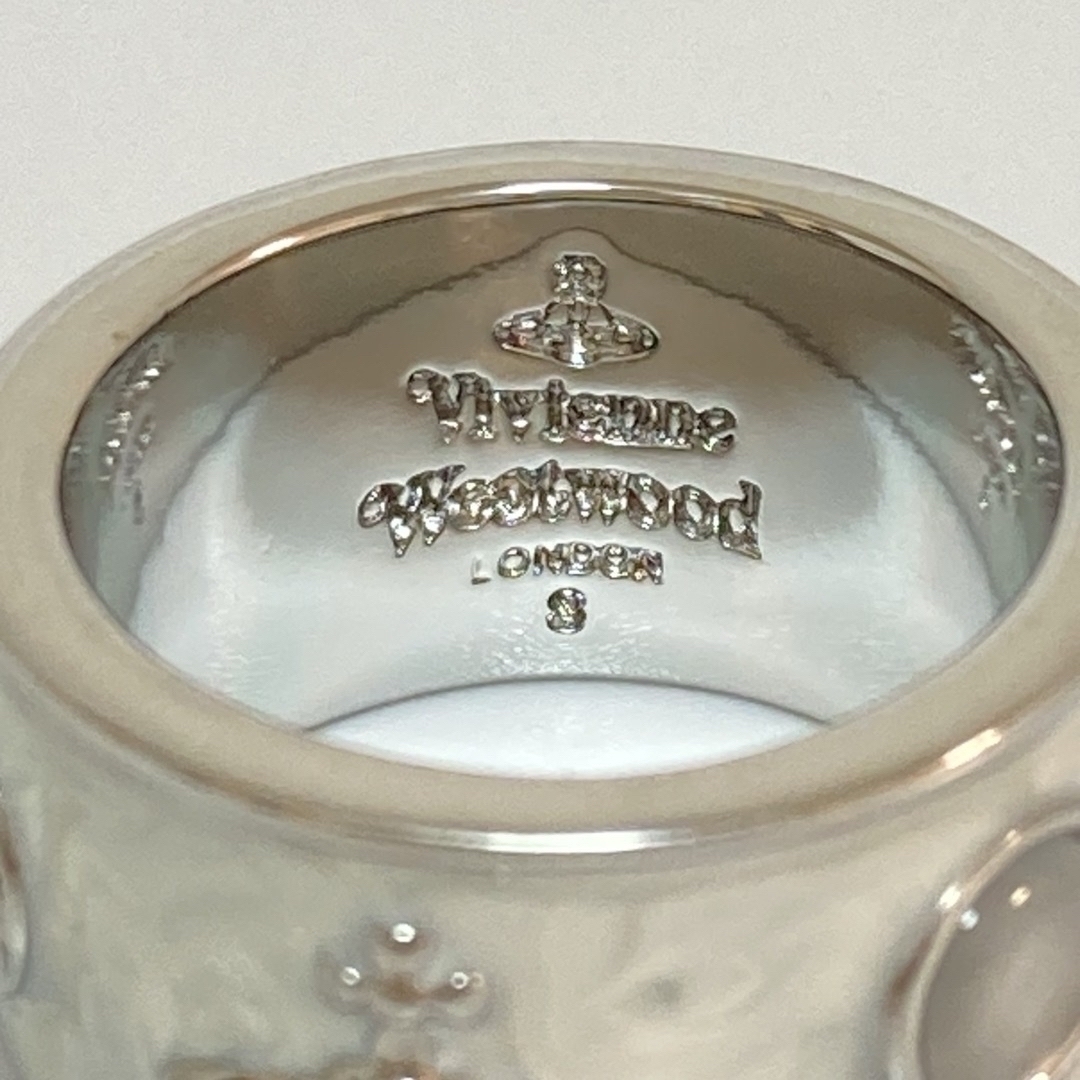 Vivienne Westwood(ヴィヴィアンウエストウッド)のヴィヴィアン　キングリング　シルバー×アイボリー レディースのアクセサリー(リング(指輪))の商品写真