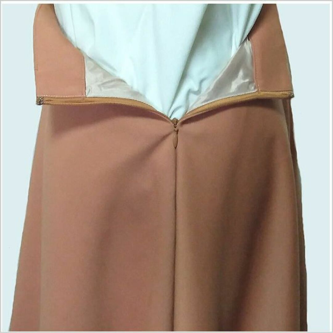 JILLSTUART(ジルスチュアート)の［JILLSTUART］サーモンピンクベージュ系テールカットフレアスカート 2 レディースのスカート(ひざ丈スカート)の商品写真