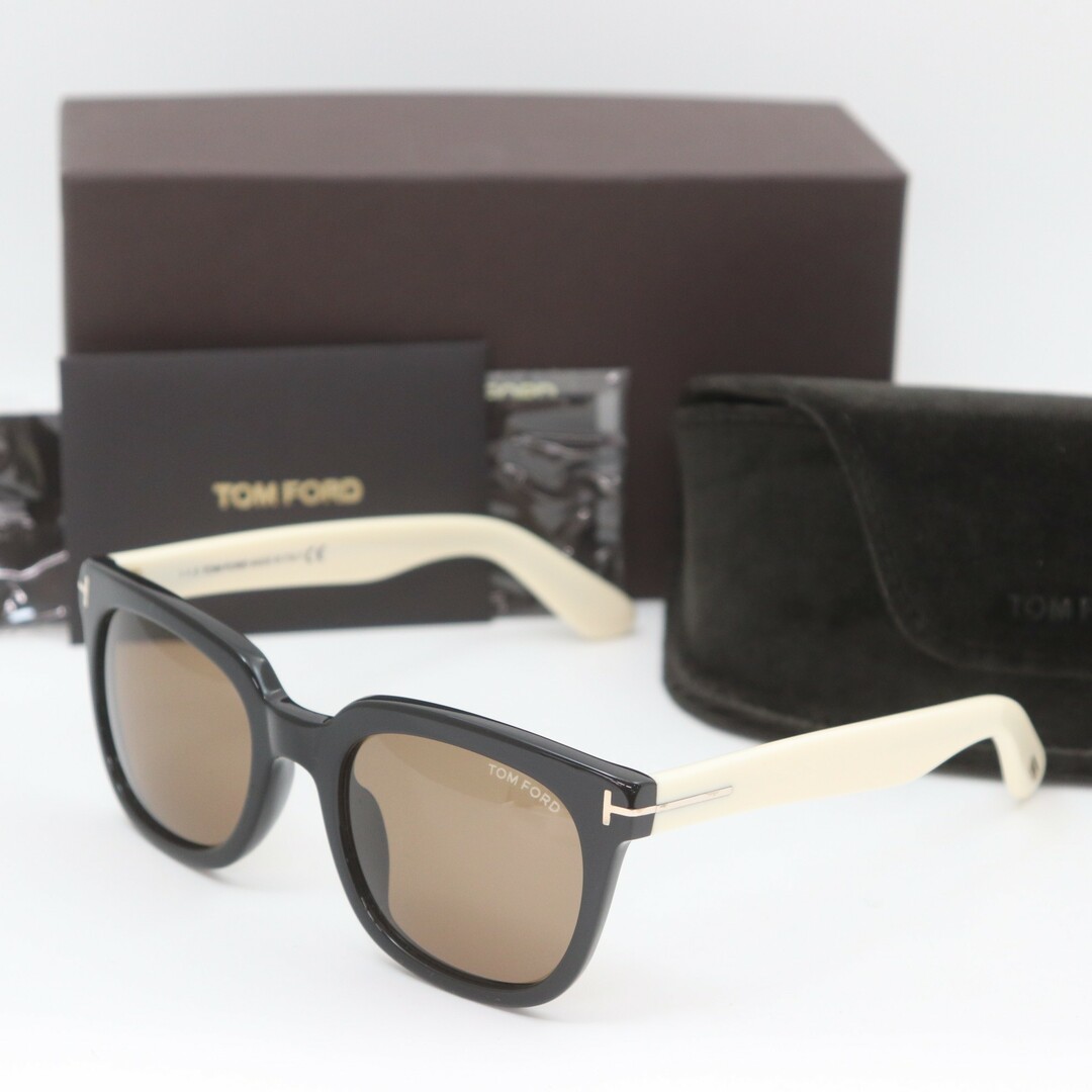 TOM FORD(トムフォード)のITDBWA1LBIS2 トムフォード 2カラー フレーム ウェリントン サングラス TF211 53□21 140 ユニセックス レディース メンズ レディースのファッション小物(サングラス/メガネ)の商品写真