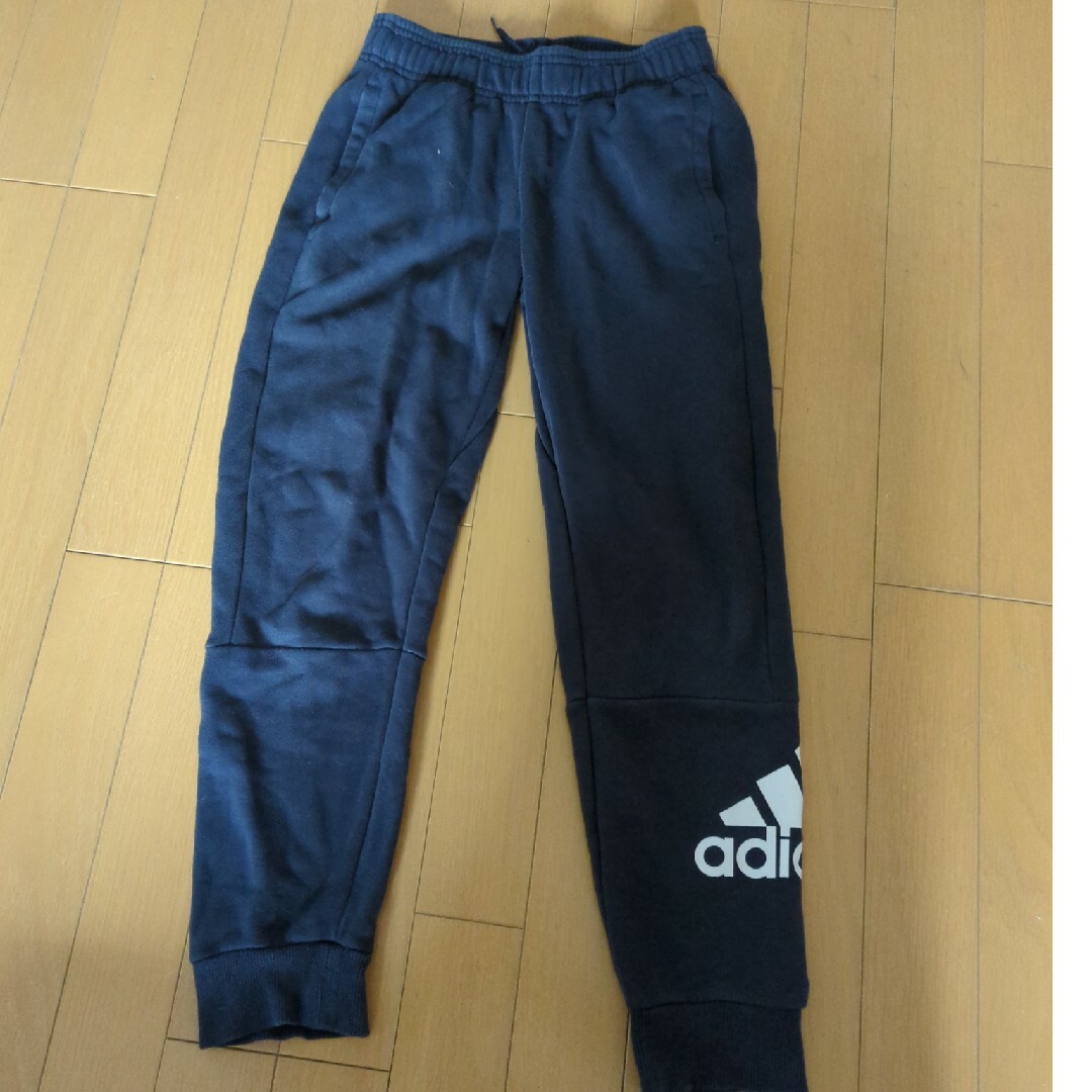 adidas(アディダス)の140cm スエット キッズ/ベビー/マタニティのキッズ服男の子用(90cm~)(パンツ/スパッツ)の商品写真