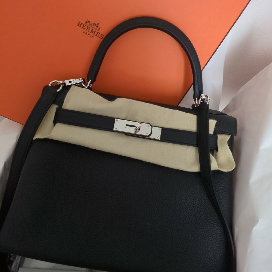 Hermes(エルメス)のHERMES　ケリー28 レディースのバッグ(ショルダーバッグ)の商品写真