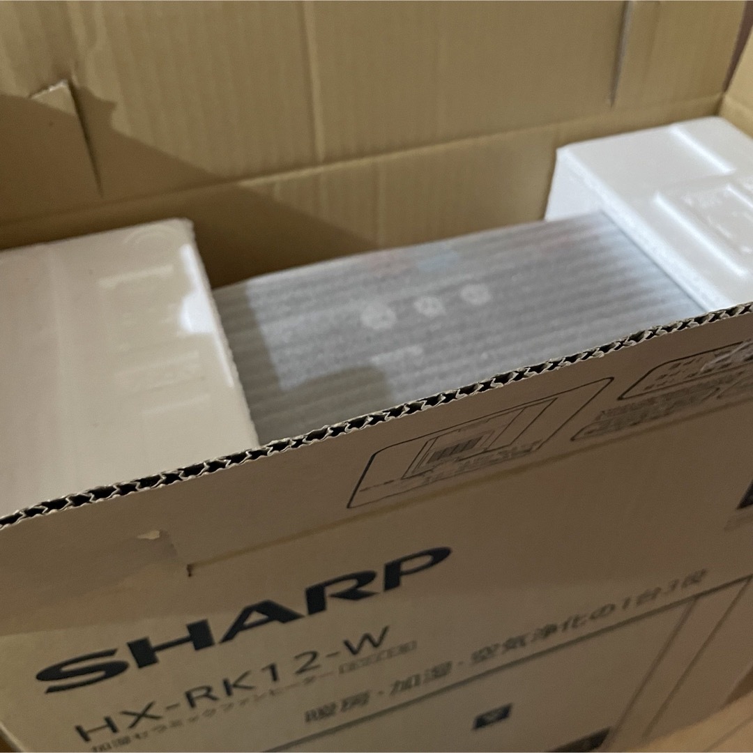 SHARP(シャープ)のSHARP HX-RK12-W プラズマクラスター スマホ/家電/カメラの冷暖房/空調(ファンヒーター)の商品写真