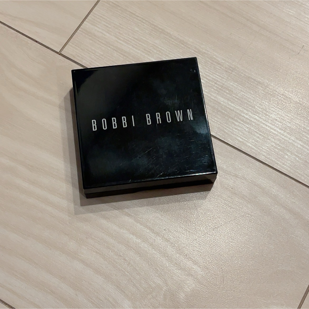 BOBBI BROWN(ボビイブラウン)のボビイブラウン ハイライティングパウダー01 通常サイズ コスメ/美容のベースメイク/化粧品(フェイスパウダー)の商品写真