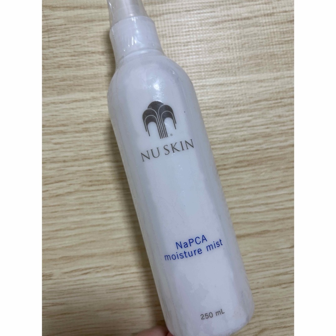 NU SKIN(ニュースキン)のニュースキン モイスチャーミスト 250ml 化粧水 コスメ/美容のスキンケア/基礎化粧品(化粧水/ローション)の商品写真