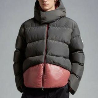 モンクレール(MONCLER)のMONCLER モンクレール ダウンジャケット(ダウンジャケット)