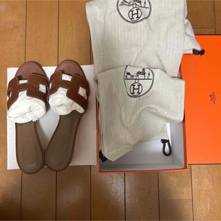 エルメス(Hermes)のHERMES OASIS エルメス　オアジス　38 ゴールド　サンダル(サンダル)