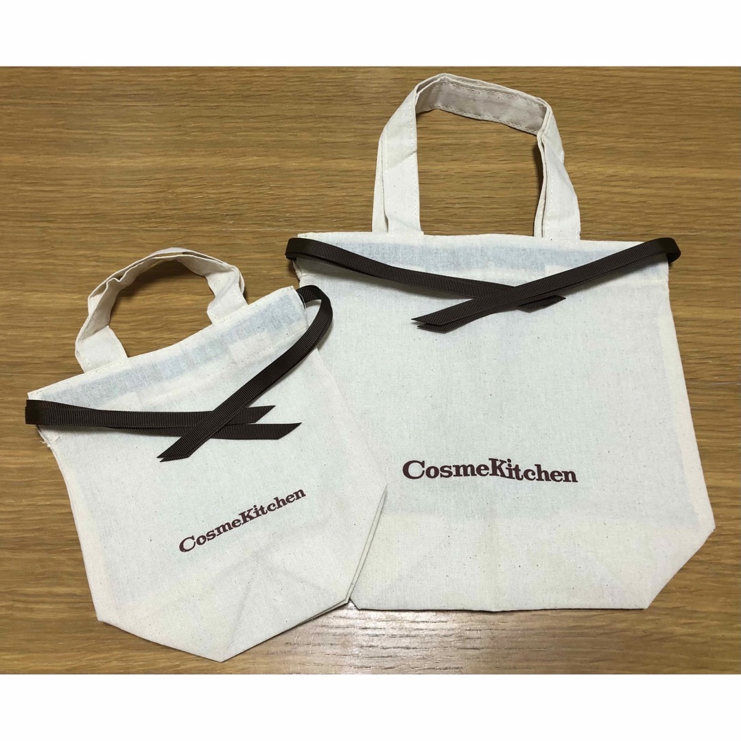 Cosme Kitchen(コスメキッチン)のコスメキッチン/オリジナルギフト巾着(S)(M)各1点 レディースのバッグ(ショップ袋)の商品写真