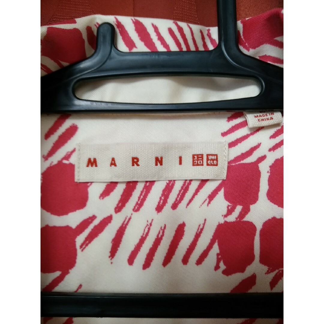 Marni(マルニ)の新品未使用❗UNIQLO x MARNI  コラボオーバーサイズシャツ❗ レディースのトップス(シャツ/ブラウス(半袖/袖なし))の商品写真