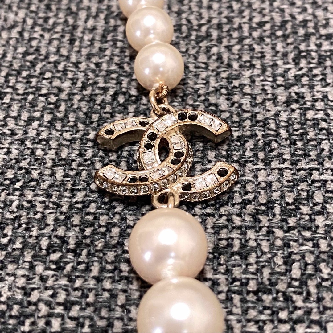 CHANEL(シャネル)のCHANEL シャネル　ロングパールネックレス　ゴールド レディースのアクセサリー(ネックレス)の商品写真