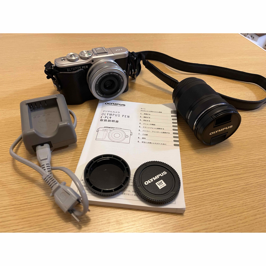 OLYMPUS(オリンパス)のOLYMPUS E−PL9 E-PL9 EZ ダブルズームキット ブラック スマホ/家電/カメラのカメラ(ミラーレス一眼)の商品写真
