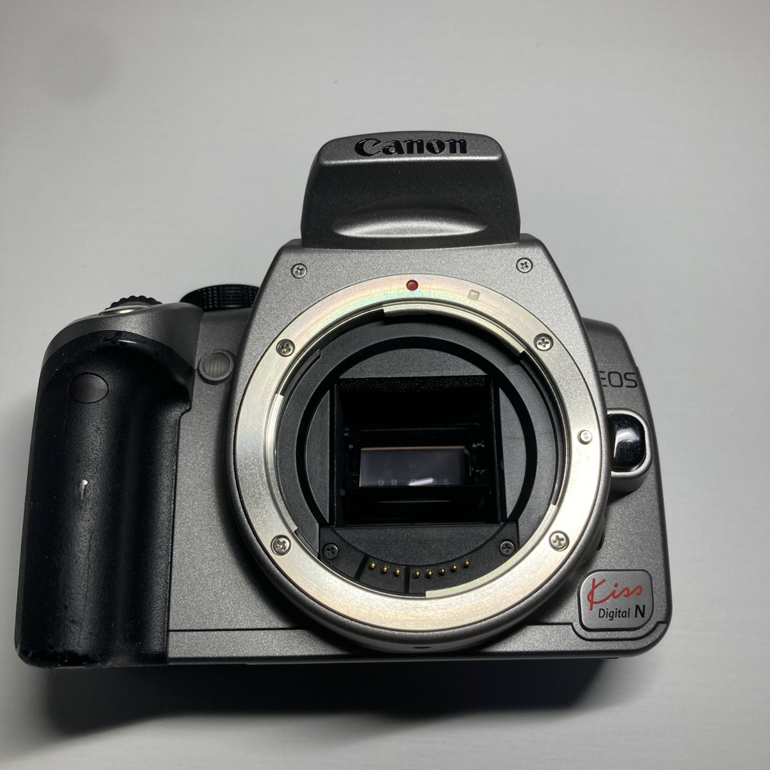 Canon(キヤノン)のCanon キャノン EOS kiss Digtal N 一眼レフ　カメラ スマホ/家電/カメラのカメラ(デジタル一眼)の商品写真