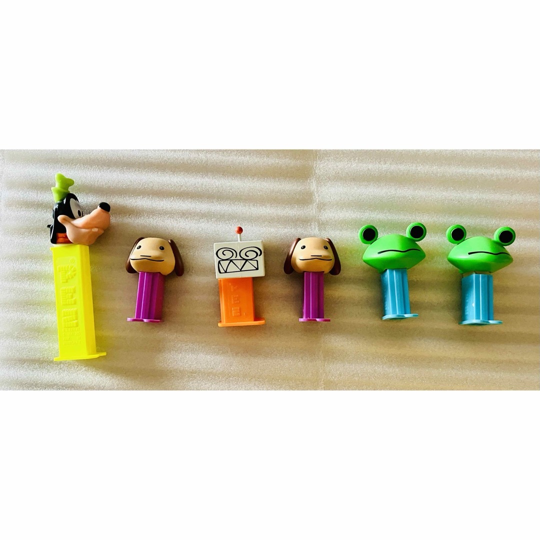 PEZ ペッツ  ６個セット エンタメ/ホビーのおもちゃ/ぬいぐるみ(キャラクターグッズ)の商品写真