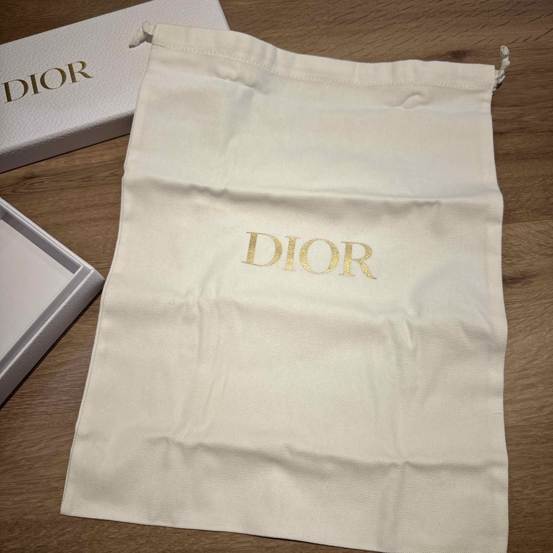 Dior(ディオール)のDIOR ノベルティ　香水　ハンドクリーム コスメ/美容のボディケア(ハンドクリーム)の商品写真