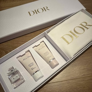 ディオール(Dior)のDIOR ノベルティ　香水　ハンドクリーム(ハンドクリーム)