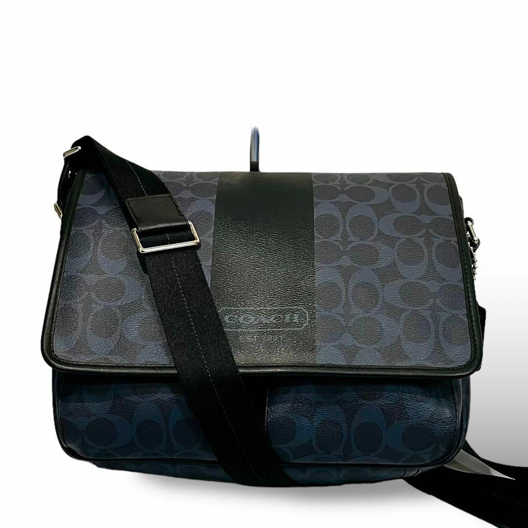 未使用品✨COACH ショルダーバッグ PVC シグネチャー 大容量 未使用品✨COACH ショルダーバッグ PVC シグネチャー 大容量
