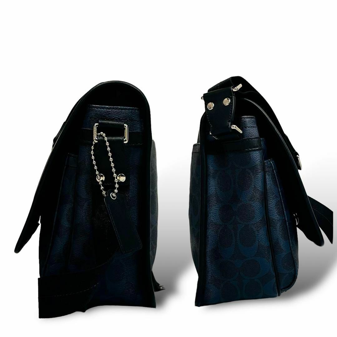 未使用品✨COACH ショルダーバッグ PVC シグネチャー 大容量 未使用品✨COACH ショルダーバッグ PVC シグネチャー 大容量
