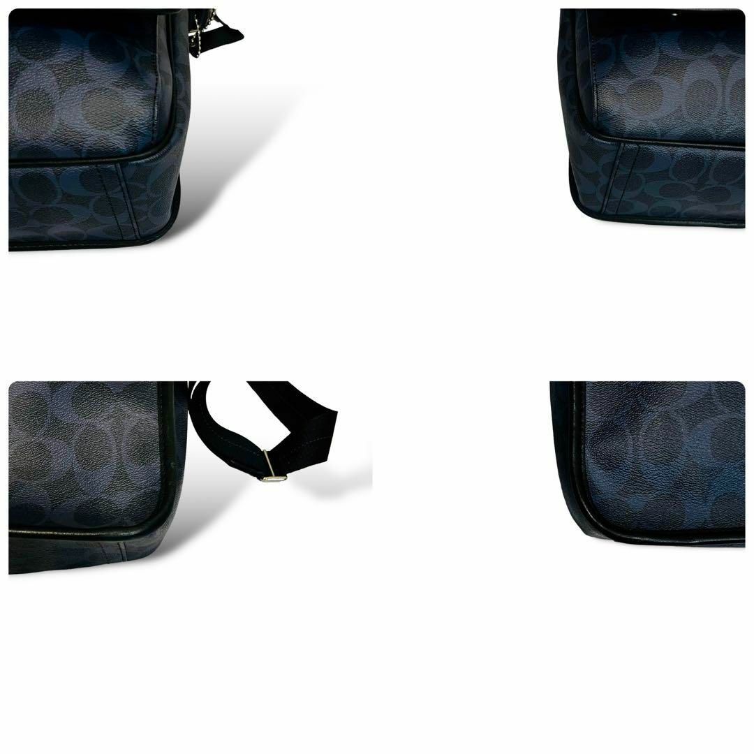 COACH(コーチ)の未使用品✨COACH ショルダーバッグ PVC シグネチャー 大容量 ネイビー メンズのバッグ(ショルダーバッグ)の商品写真