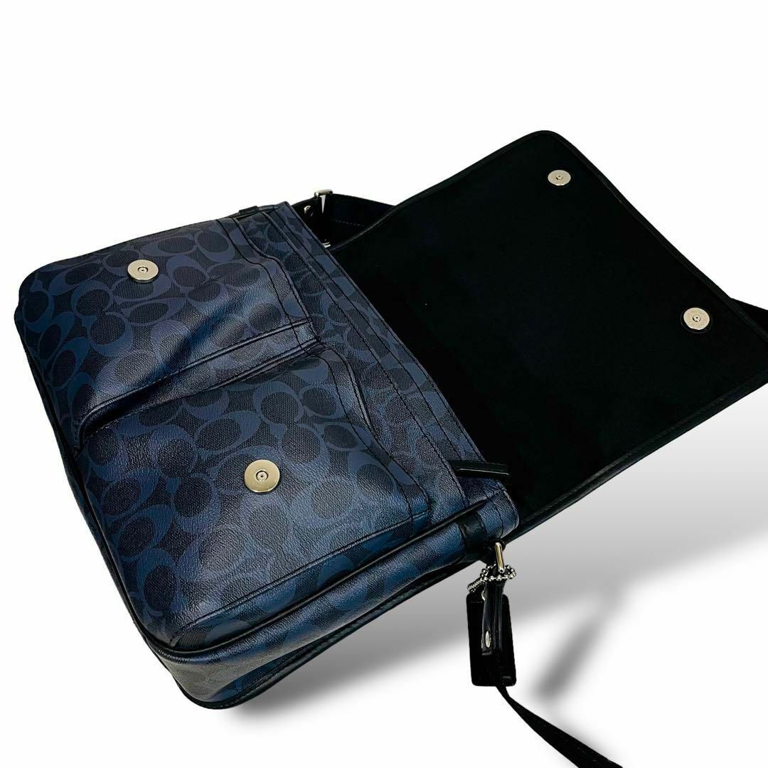 未使用品✨COACH ショルダーバッグ PVC シグネチャー 大容量 未使用品✨COACH ショルダーバッグ PVC シグネチャー 大容量