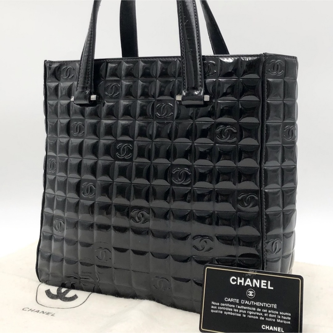 CHANEL(シャネル)のカードありCHANEL チョコバー パテント トートバック ココマーク ブラック レディースのバッグ(トートバッグ)の商品写真