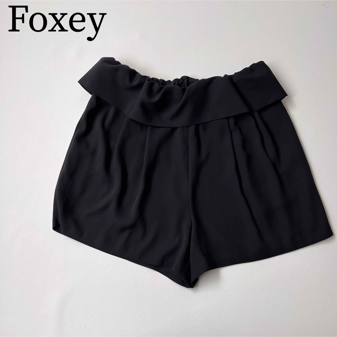 FOXEY NEW YORK(フォクシーニューヨーク)の美品　FOXEY NEWYORK フォクシー　ショートパンツ　ウエストゴム レディースのパンツ(ショートパンツ)の商品写真