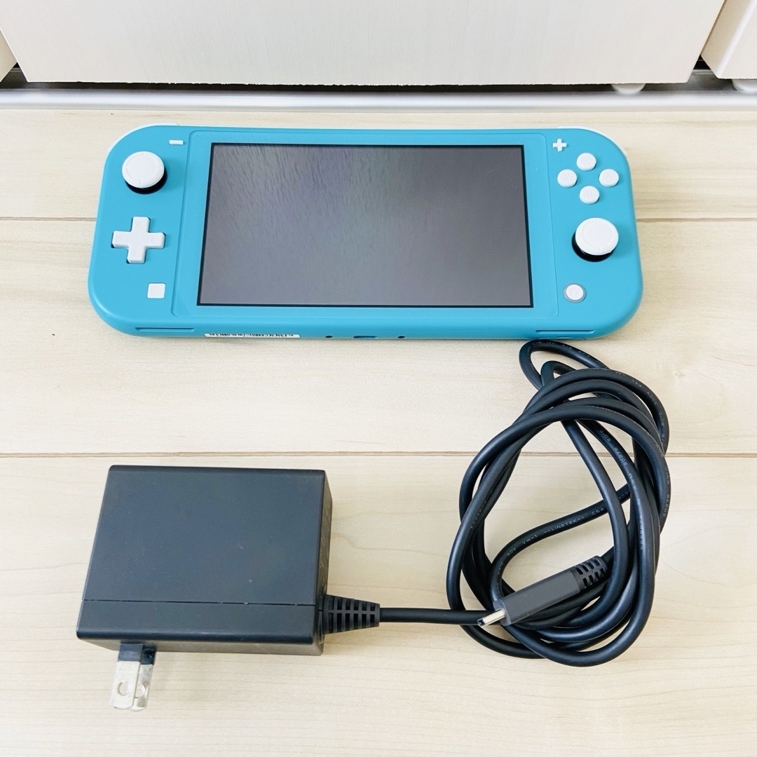 Nintendo Switch(ニンテンドースイッチ)の【動作確認済み】Nintendo Switch ニンテンドースイッチライト　本体 エンタメ/ホビーのゲームソフト/ゲーム機本体(携帯用ゲーム機本体)の商品写真