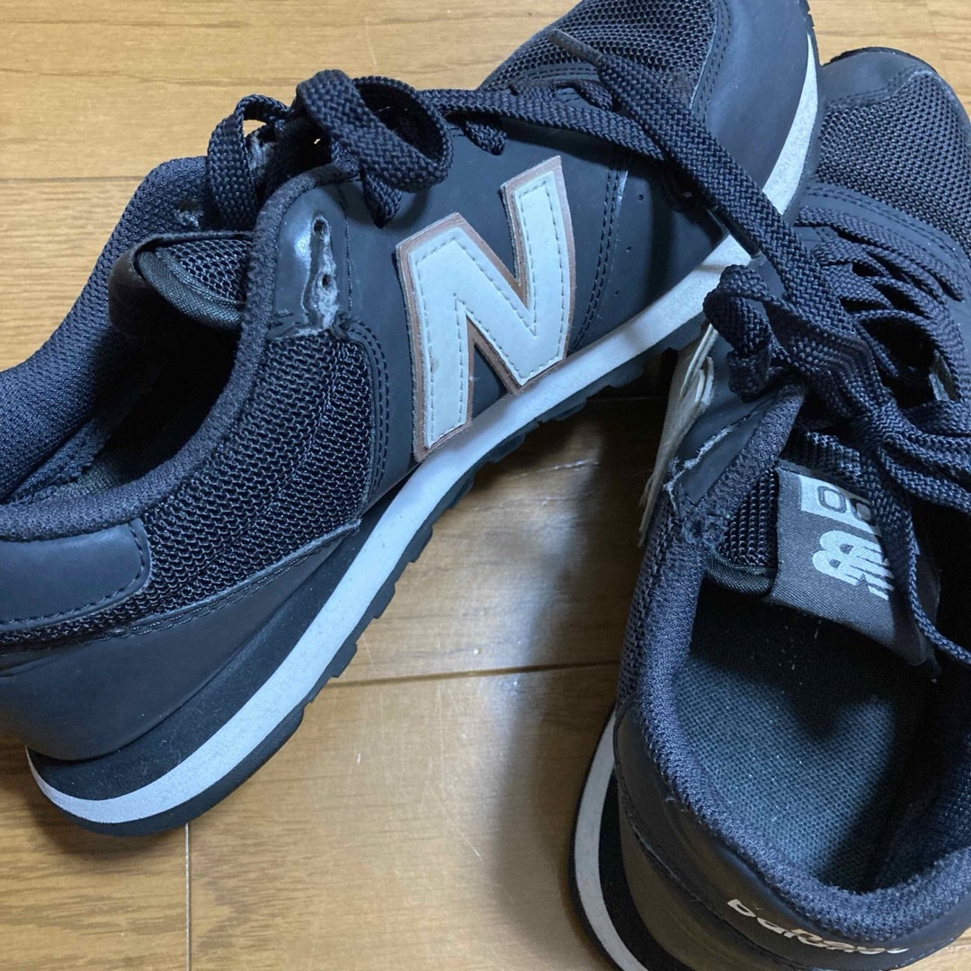 New Balance(ニューバランス)のNB ニューバランス スニーカー 黒 ブラック 白 ホワイト 24cm レディースの靴/シューズ(スニーカー)の商品写真