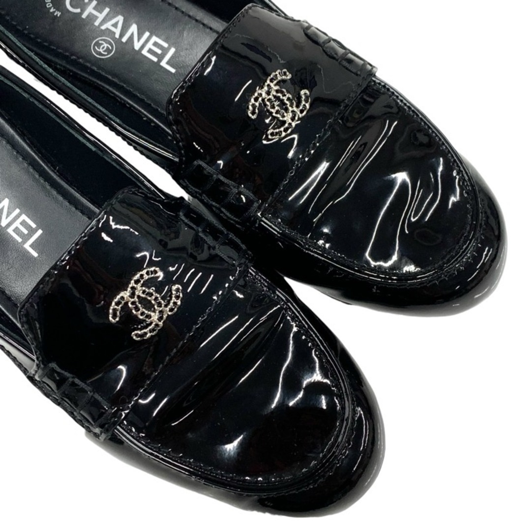 CHANEL(シャネル)のシャネル CHANEL ローファー 革靴 フラットシューズ 靴 シューズ ココマーク チェーン パテント ブラック 黒 レディースの靴/シューズ(ローファー/革靴)の商品写真