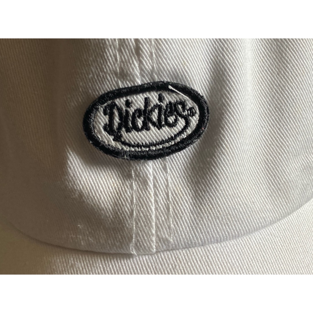 Dickies(ディッキーズ)の洗濯済♪シンプルロゴのホワイトカラーキャップ[Dickies ディッキーズ] メンズの帽子(キャップ)の商品写真