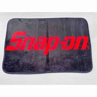 SNAP ON スナップオン　フロア　マット　ブラック