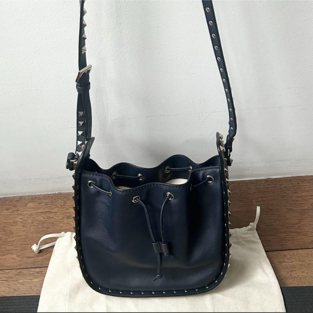 VALENTINO(ヴァレンティノ)のヴァレンティノ　バッグ　美品 レディースのバッグ(ショルダーバッグ)の商品写真