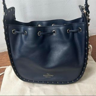 ヴァレンティノ(VALENTINO)のヴァレンティノ　バッグ　美品(ショルダーバッグ)