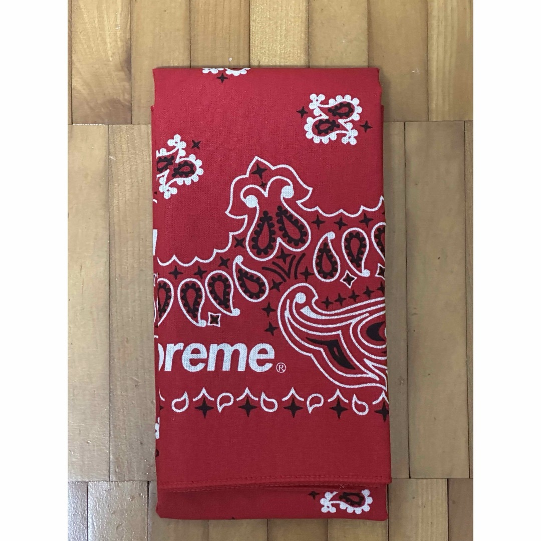Supreme(シュプリーム)のSupreme/Hav-A-Hank Bandana1枚赤 メンズのファッション小物(バンダナ/スカーフ)の商品写真