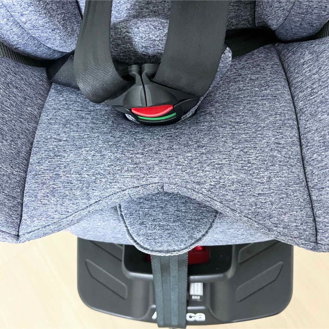 Aprica(アップリカ)の極美品★Aprica クルリラAC　ISOFIX アップリカ　新生児OK 取説付 キッズ/ベビー/マタニティの外出/移動用品(自動車用チャイルドシート本体)の商品写真