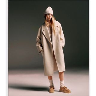 ザラ(ZARA)のZARA × CLARKS レザーアンクルシューズ(ローファー/革靴)