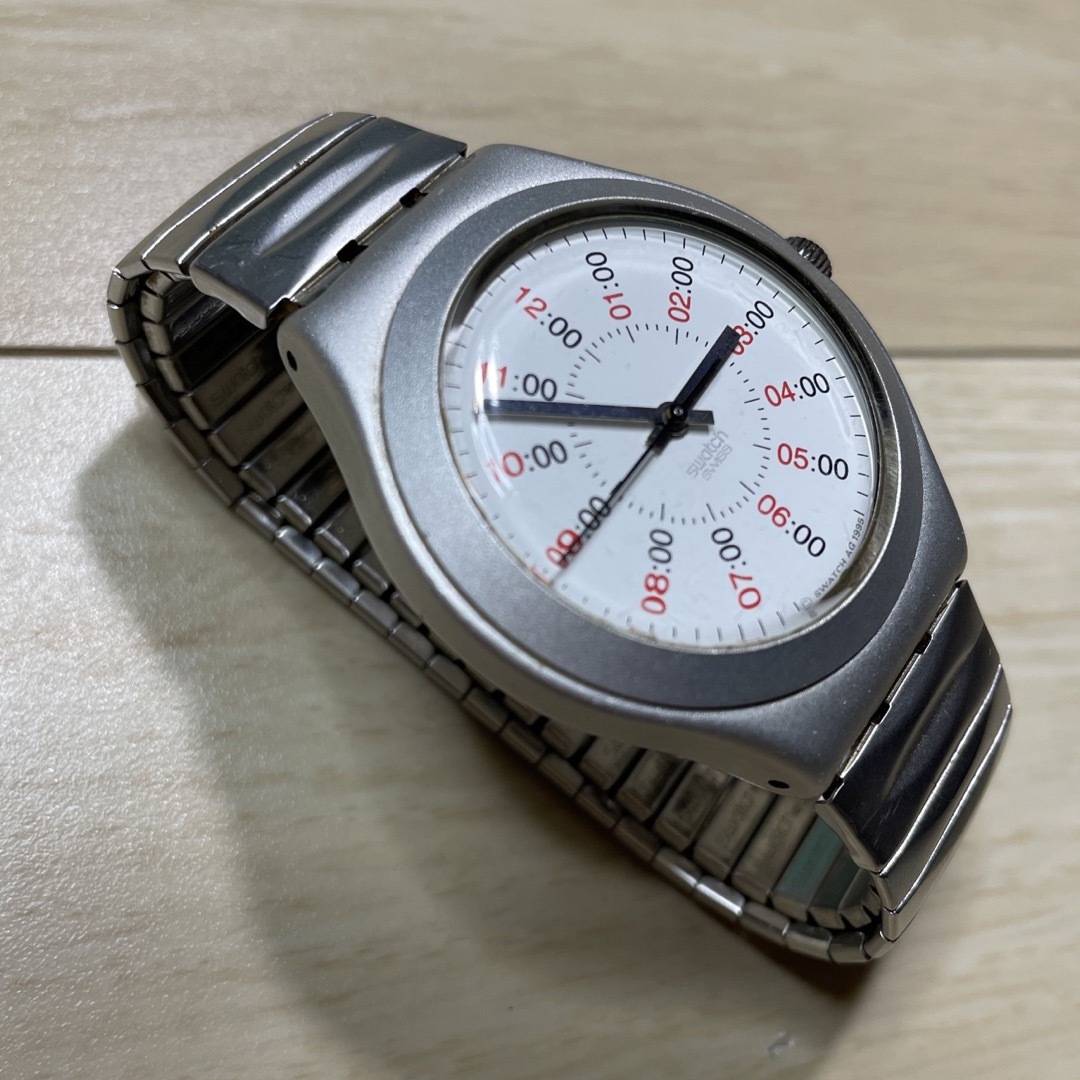 swatch(スウォッチ)のswatch IRONY ALUMINIUM SILVER 腕時計 メンズの時計(腕時計(アナログ))の商品写真