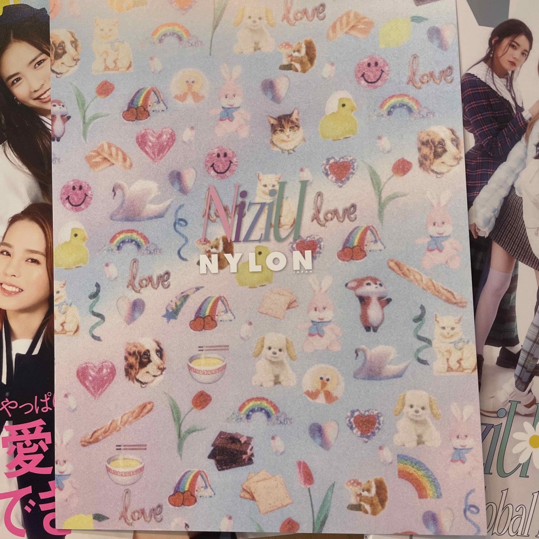NiziU(ニジュー)のNiziU クリアファイル　その他NYLON JAPAN 2021年 01月号  エンタメ/ホビーの雑誌(その他)の商品写真