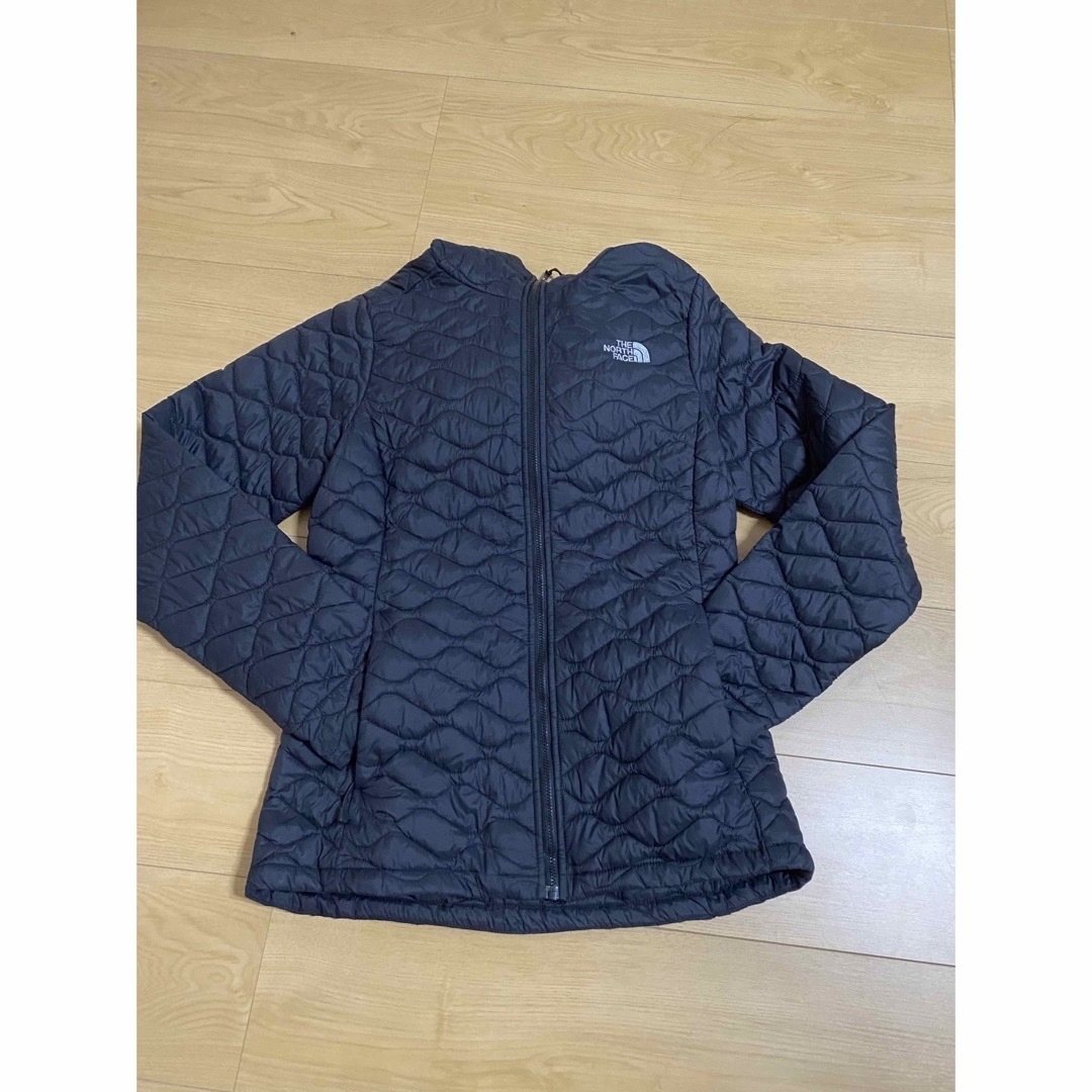 THE NORTH FACE(ザノースフェイス)の【美品】ノースフェイス　アウター　黒　S レディースのジャケット/アウター(ブルゾン)の商品写真