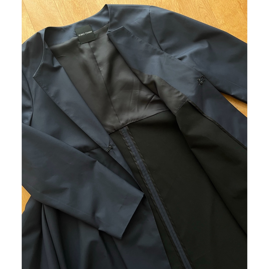 YOKO CHAN(ヨーコチャン)のYOKO CHAN アシンメトリースプリングコート レディースのジャケット/アウター(スプリングコート)の商品写真