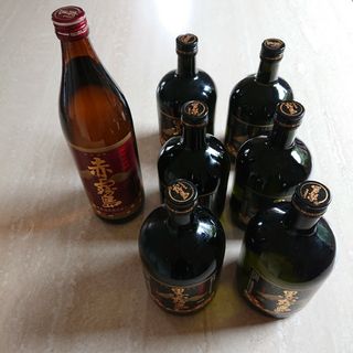 キリシマシュゾウ(霧島酒造)の黒霧島  赤霧島  焼酎(焼酎)