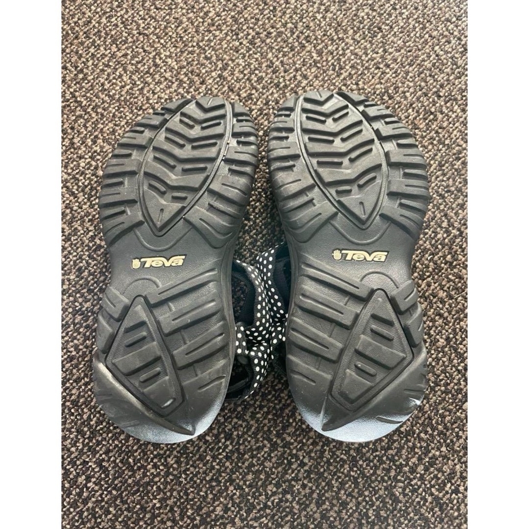 Teva(テバ)のTeva テバ　ハリケーン サンダルF27021B  メンズ　レディース 黒 レディースの靴/シューズ(サンダル)の商品写真