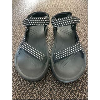 テバ(Teva)のTeva テバ　ハリケーン サンダルF27021B  メンズ　レディース 黒　(サンダル)