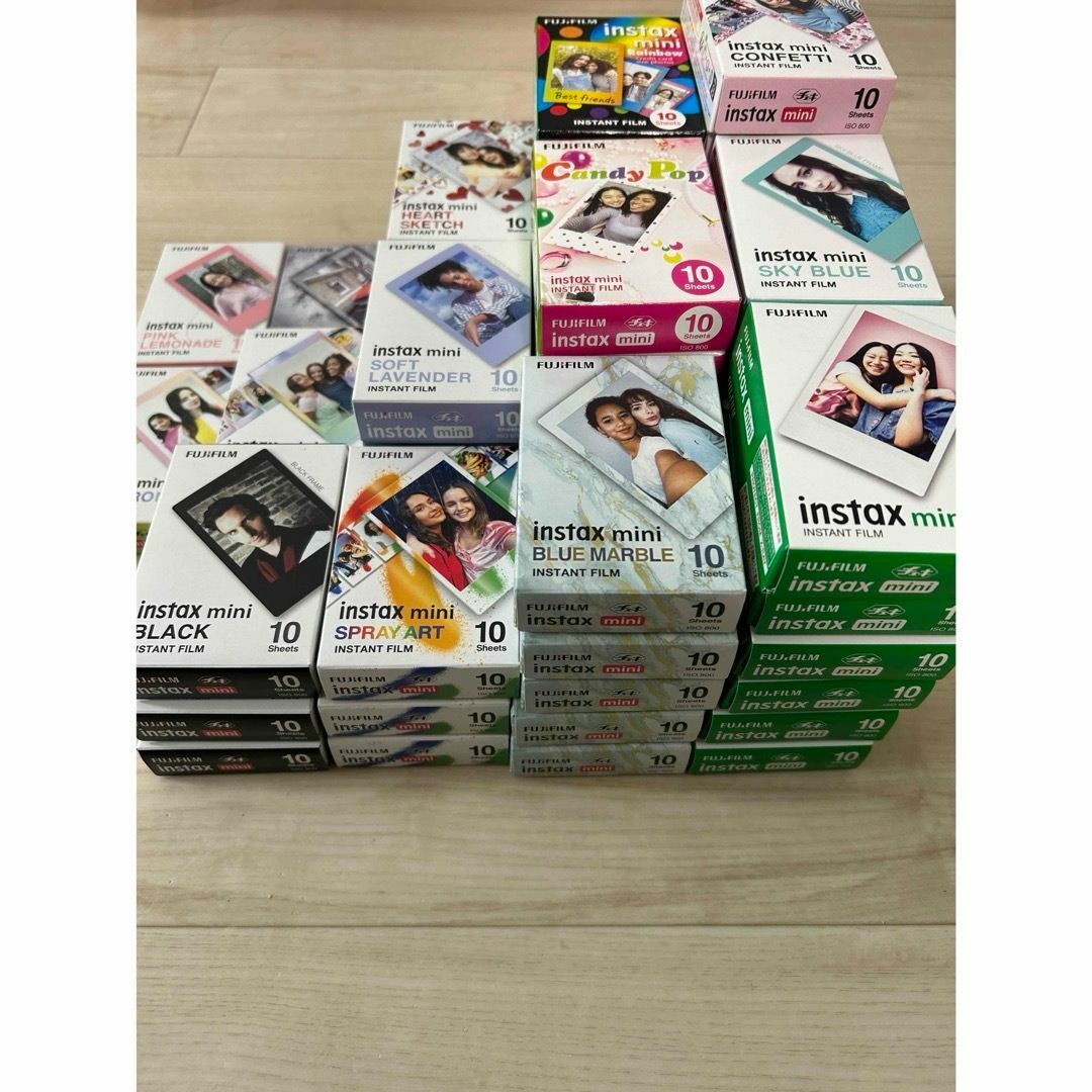 富士フイルム(フジフイルム)のinstax mini フィルム　種類色々　10枚入り55箱セット スマホ/家電/カメラのカメラ(フィルムカメラ)の商品写真