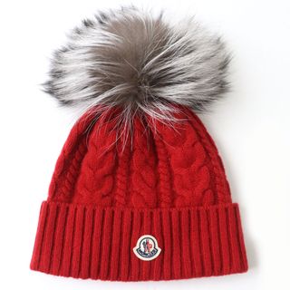 モンクレール(MONCLER)の未使用品 MONCLER モンクレール 2022年製 BERRETTO TRICOT カシミヤ混 フォックスファー・ロゴ入り ニットキャップ レッド UNI 箱付き 正規品 ユニセックス(ニット帽/ビーニー)