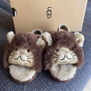 UGG キッズ　ライオンサンダル未使用