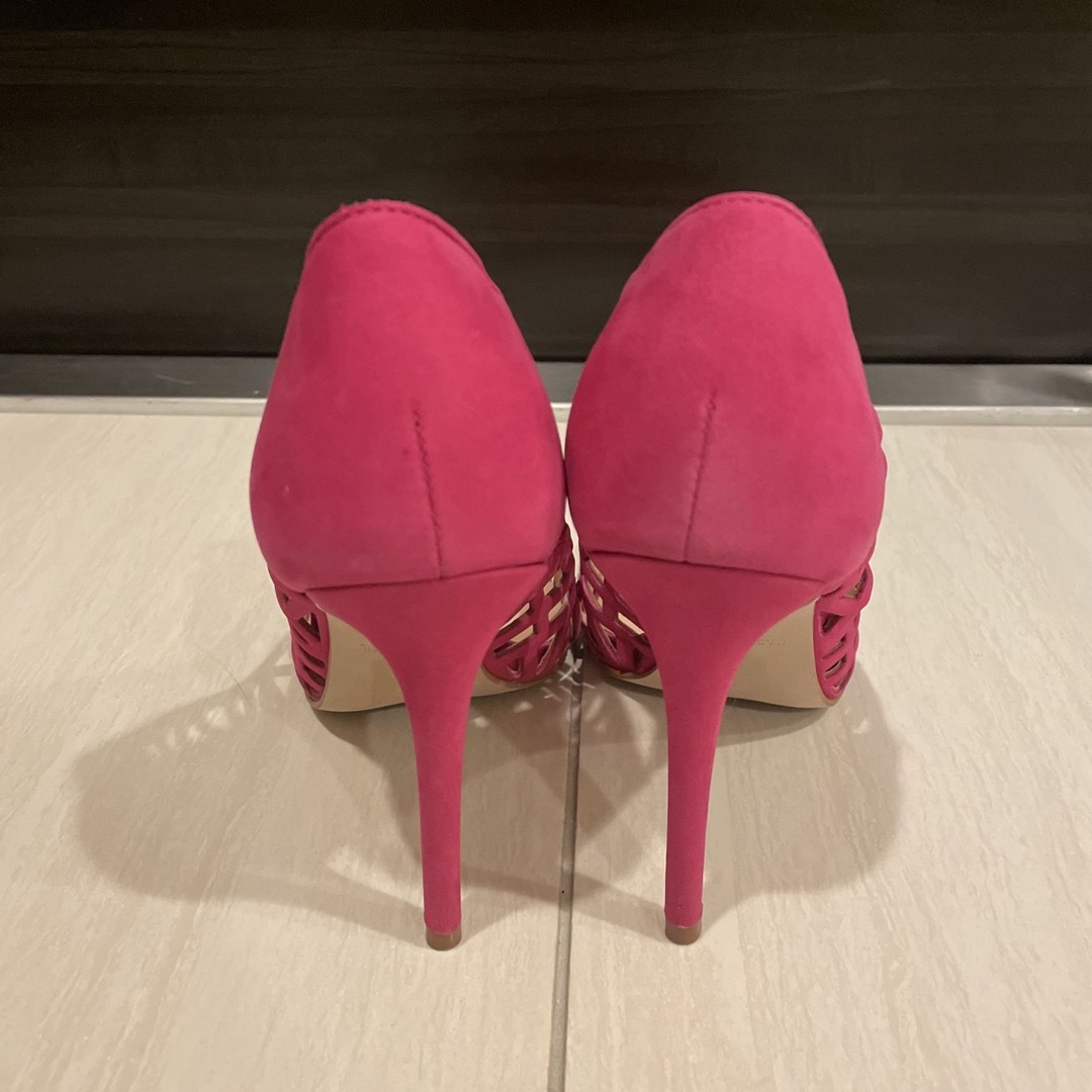 【美品】STEVE MADDEN★デザインパンプス 23.5 ピンク